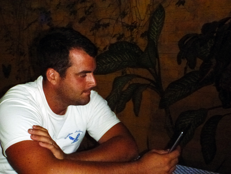 The miracle of our Kindle hero -- Jon reads again!